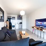 Bright T2 With Balcony And Superb View